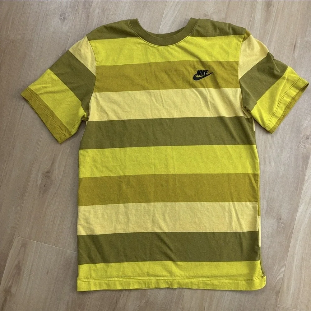 NIKE‎ Men's Small Striped Shirt Greens The Nike Shirt